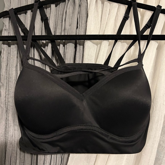 Victoria’s Secret PINK Black Strappy Women's Wireless Bra - Picture 8 of 8